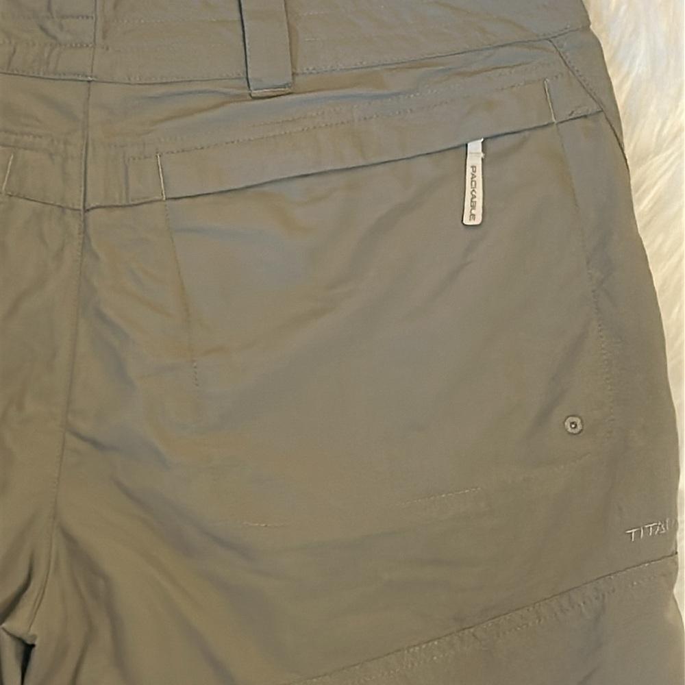 NWT Columbia Women's Shorts - Picture 5 of 9